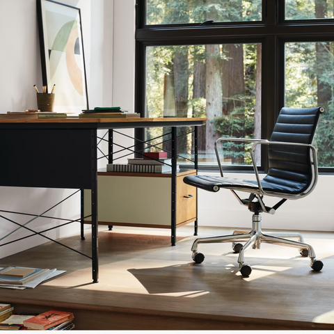 Eames Aluminum Group Chair, Management